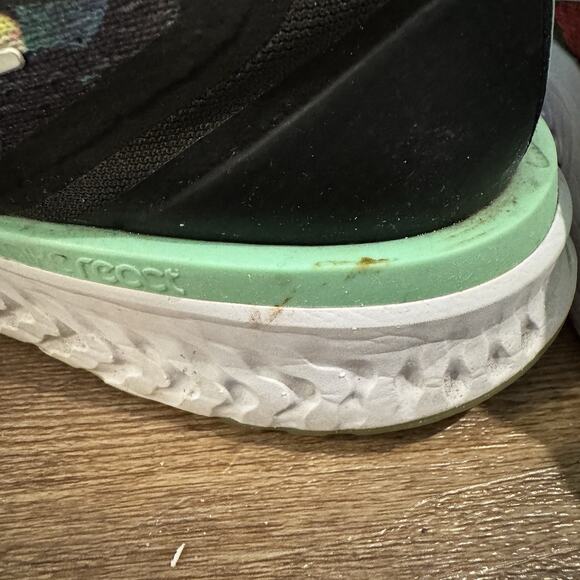 Nike Men's Odyssey React Running Shoe Black Tropical Floral AV3255-001 Size 11 - Picture 5 of 13